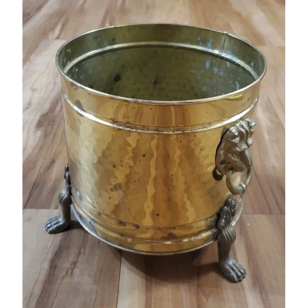 Brass Lion Head Hammered Claw Footed Planter Fireplace Bucket Pot Tub Bin 8.25
